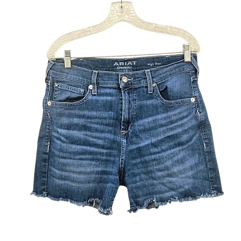 Ariat Denim Boyfriend Shorts Women's 31R High Rise Blue Frayed Hem Cutoff